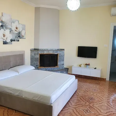 Sandri アパート Sarandë